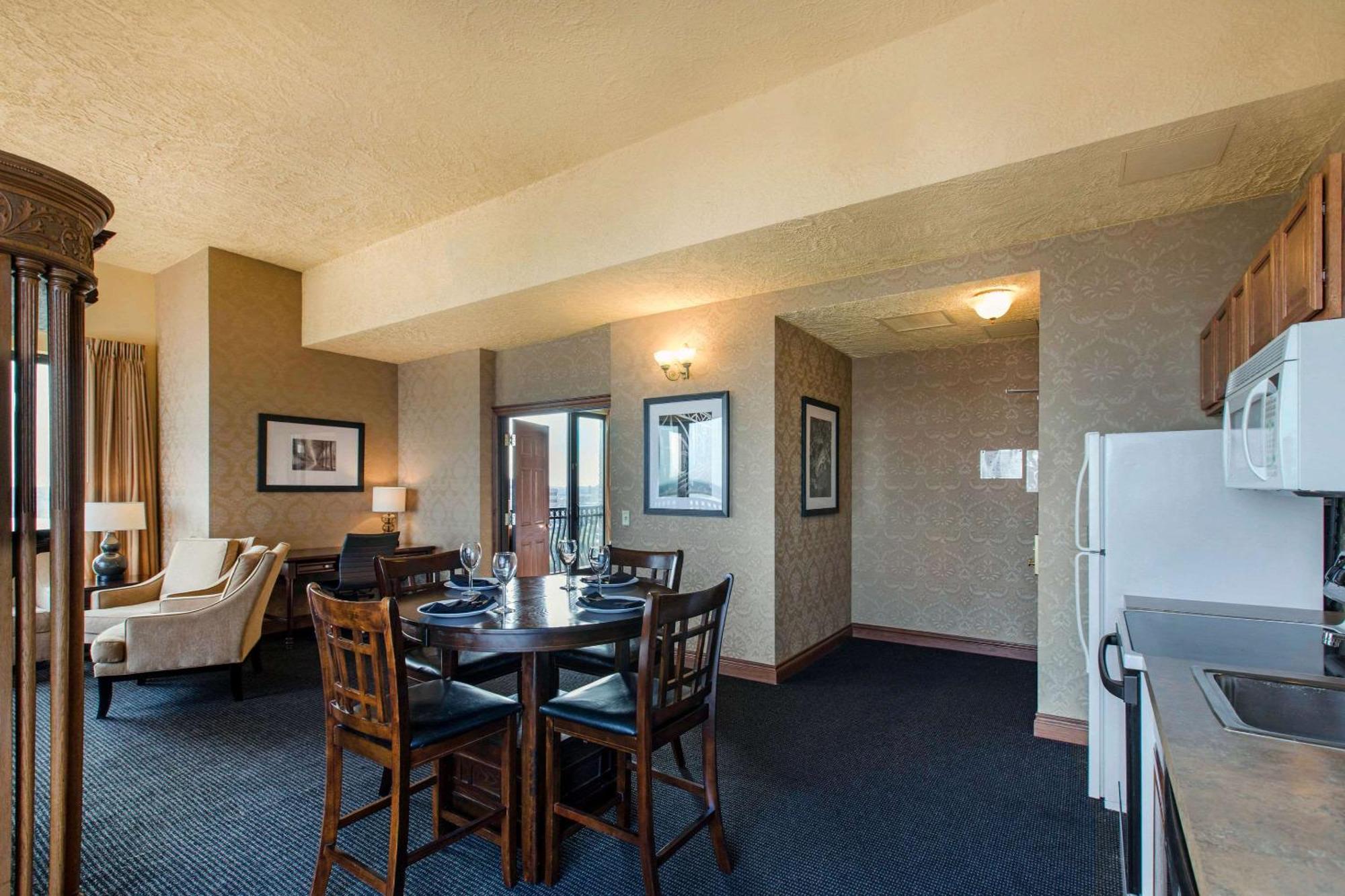 Shoreline Inn & Conference Center, Ascend Hotel Collection Muskegon Εξωτερικό φωτογραφία