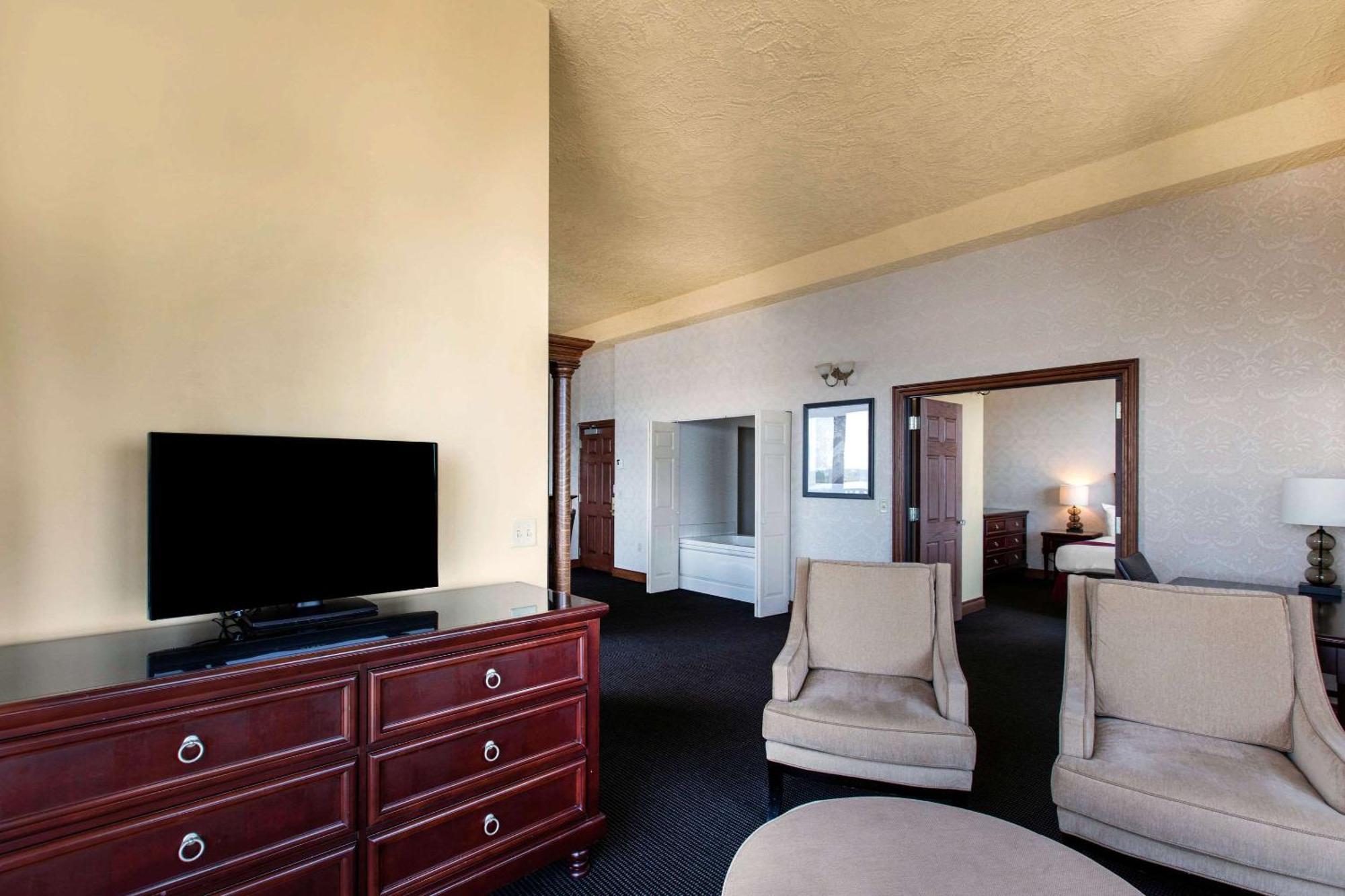 Shoreline Inn & Conference Center, Ascend Hotel Collection Muskegon Εξωτερικό φωτογραφία