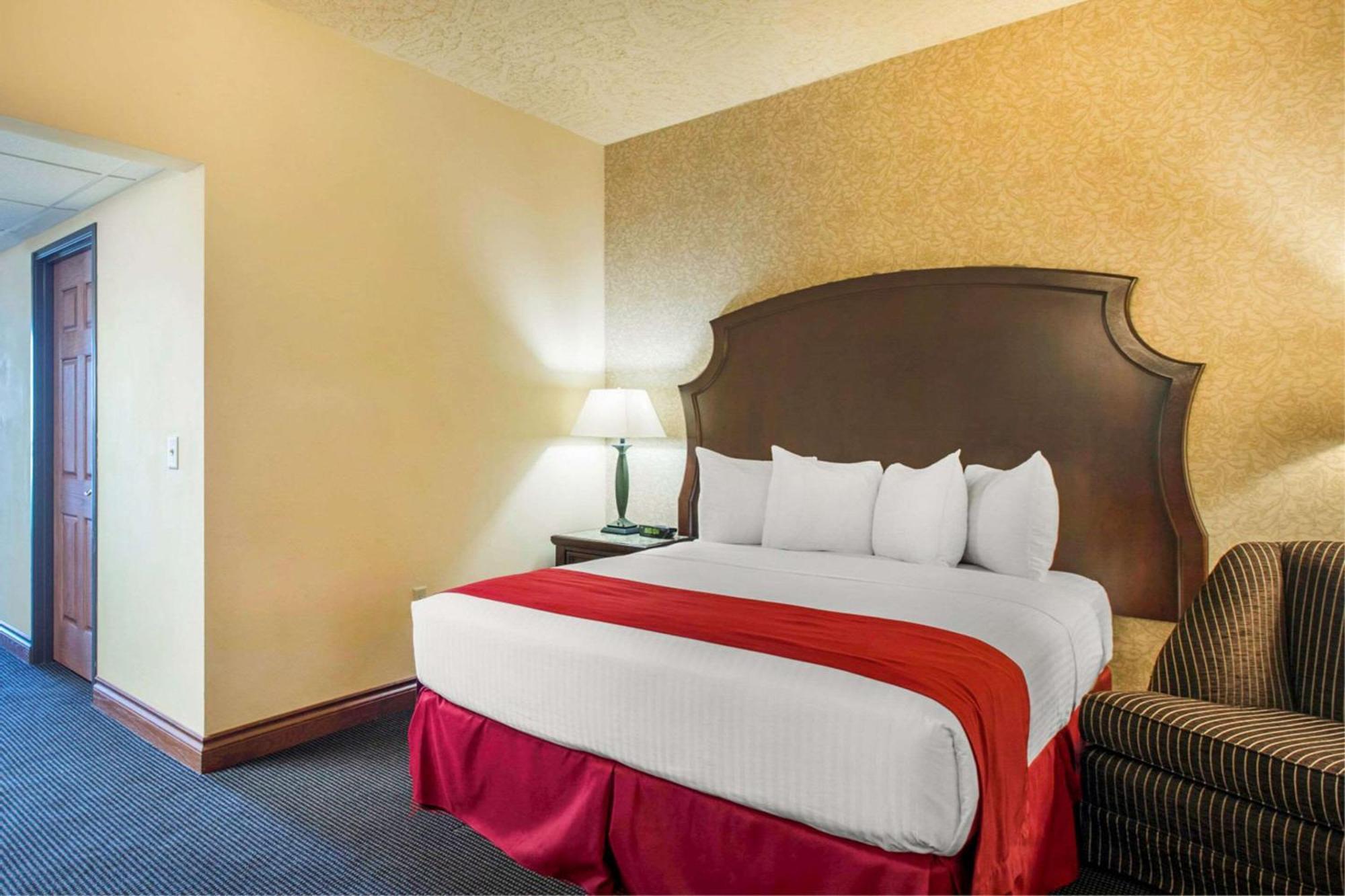 Shoreline Inn & Conference Center, Ascend Hotel Collection Muskegon Εξωτερικό φωτογραφία
